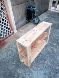 Pallet Shelving Table