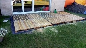 Recycled Pallet Garden Terrace